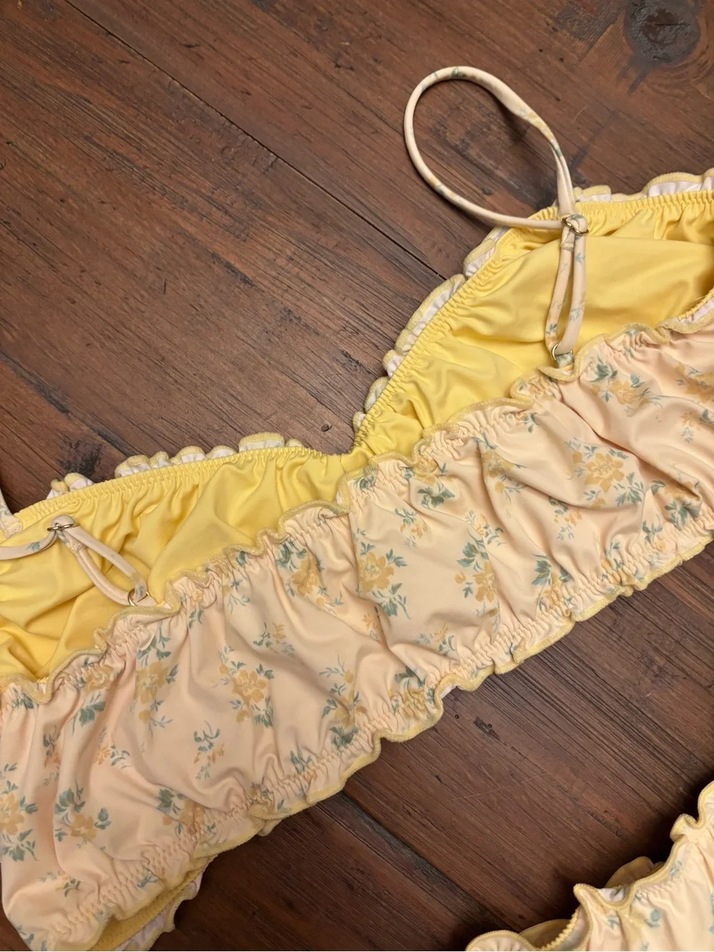 NWT Frankie’s bikinis x Gigi HADID honeysuckle bikini set